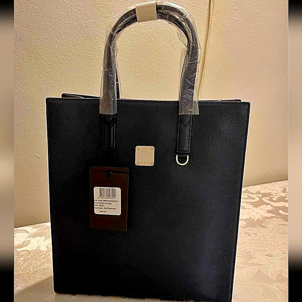 💯🆕️MCM Limited Edition Tote 👽